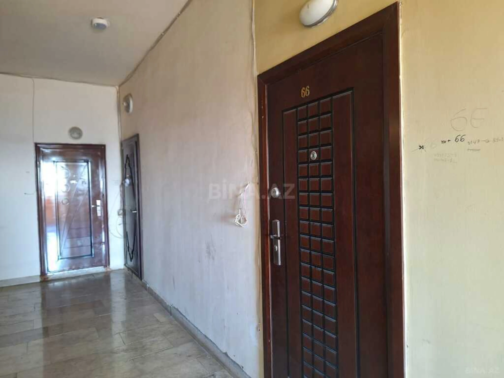 Satılır 2 otaqlı mənzil 79 m²
