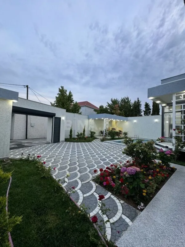 Satılır 4 otaqlı həyət evi 180 m²