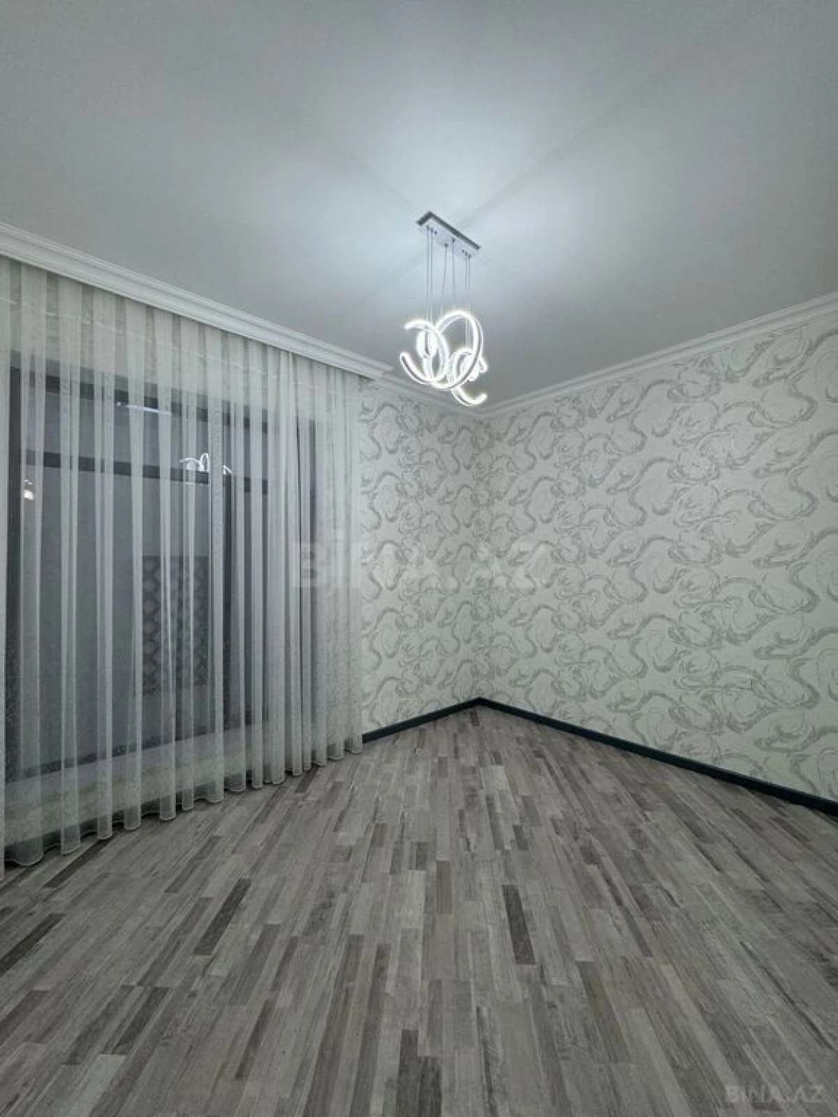 Satılır 4 otaqlı həyət evi 180 m²