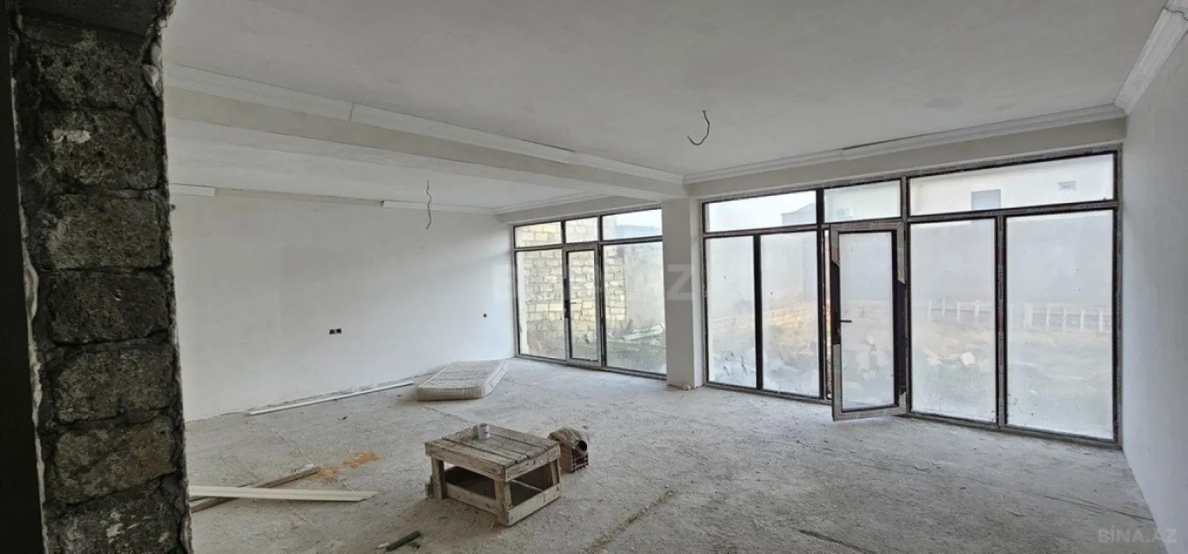 Satılır 9 otaqlı həyət evi 600 m²
