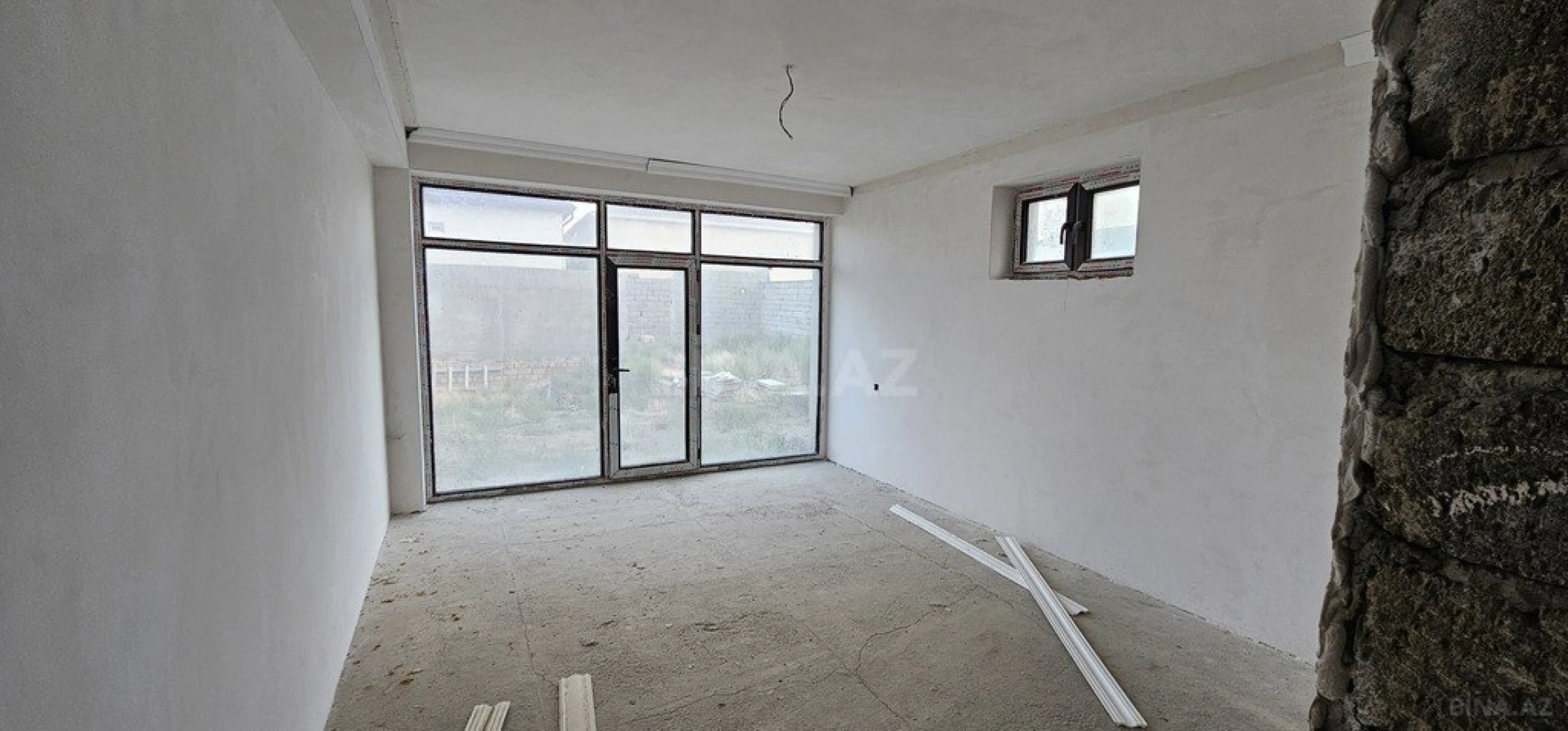 Satılır 9 otaqlı həyət evi 600 m²