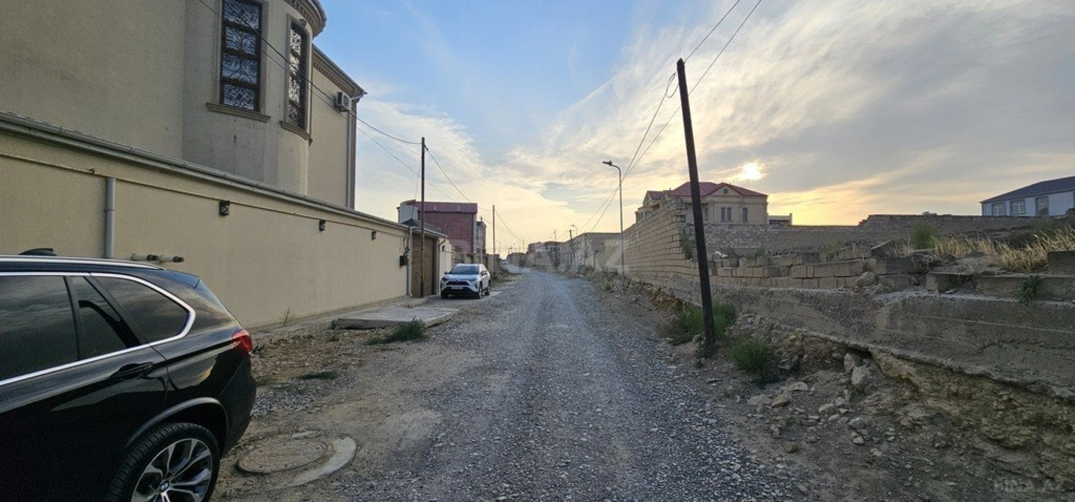 Satılır 9 otaqlı həyət evi 600 m²