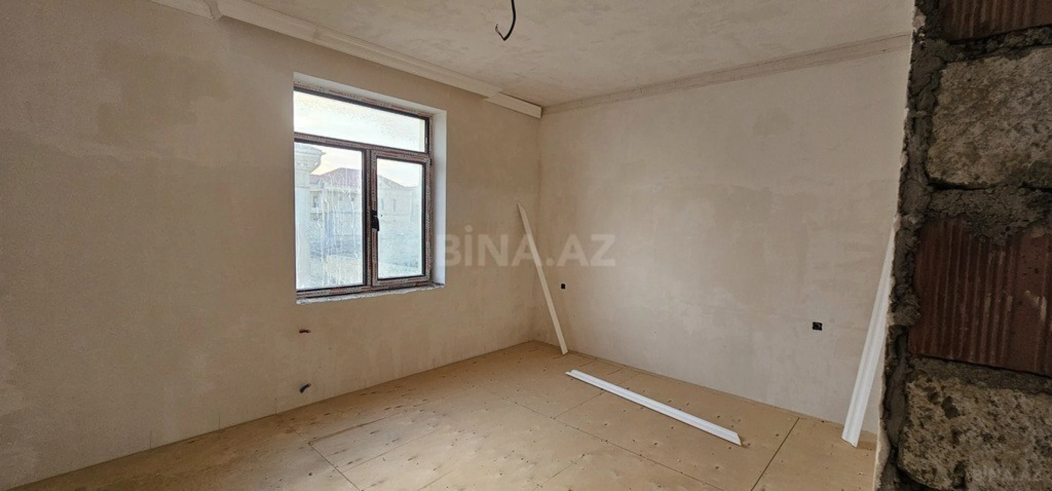 Satılır 9 otaqlı həyət evi 600 m²