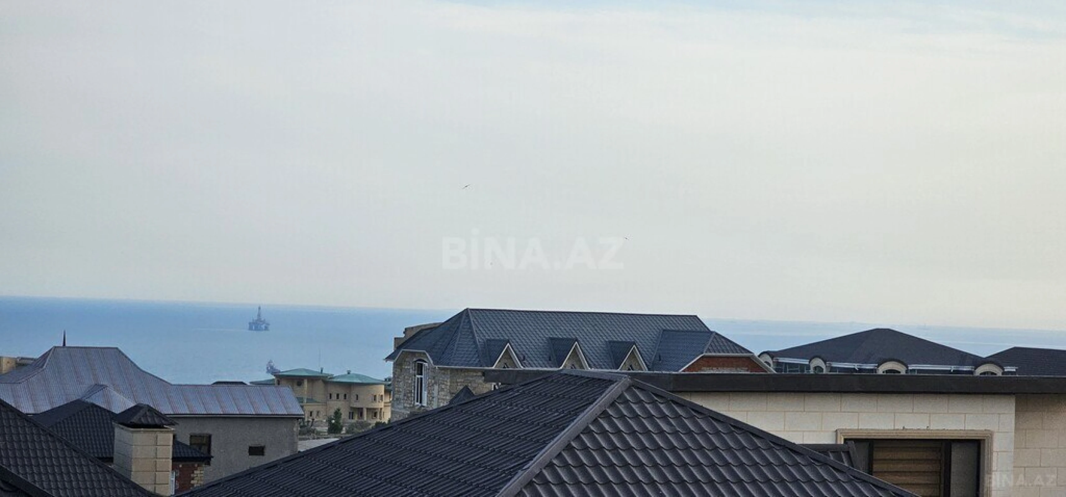 Satılır 9 otaqlı həyət evi 600 m²