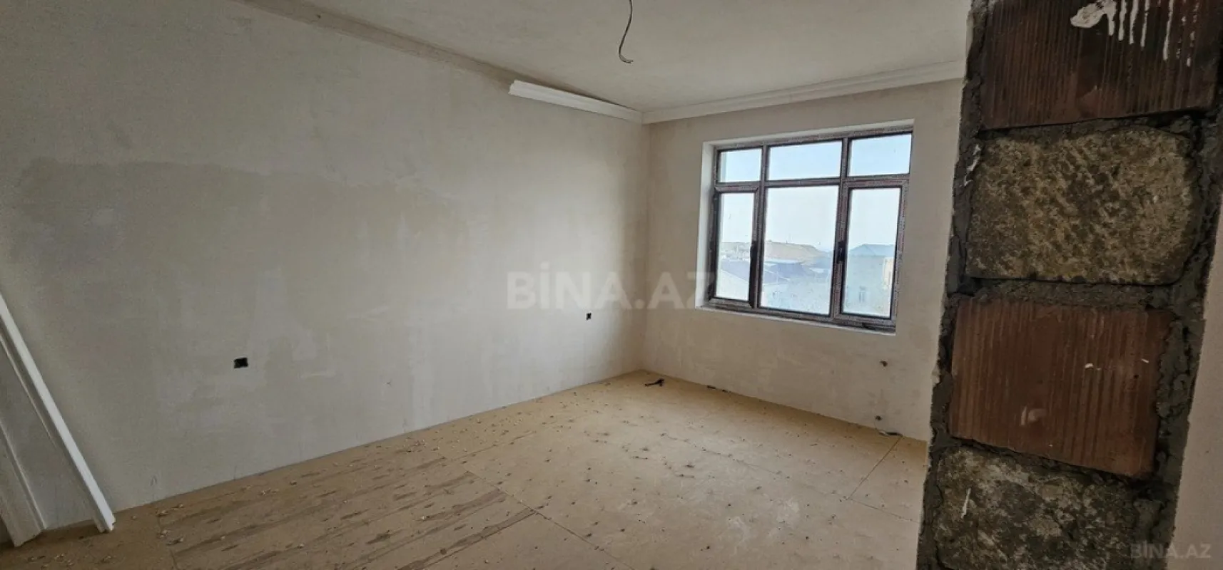 Satılır 9 otaqlı həyət evi 600 m²