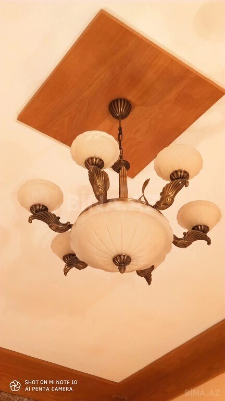 Satılır 4 otaqlı mənzil 130 m²