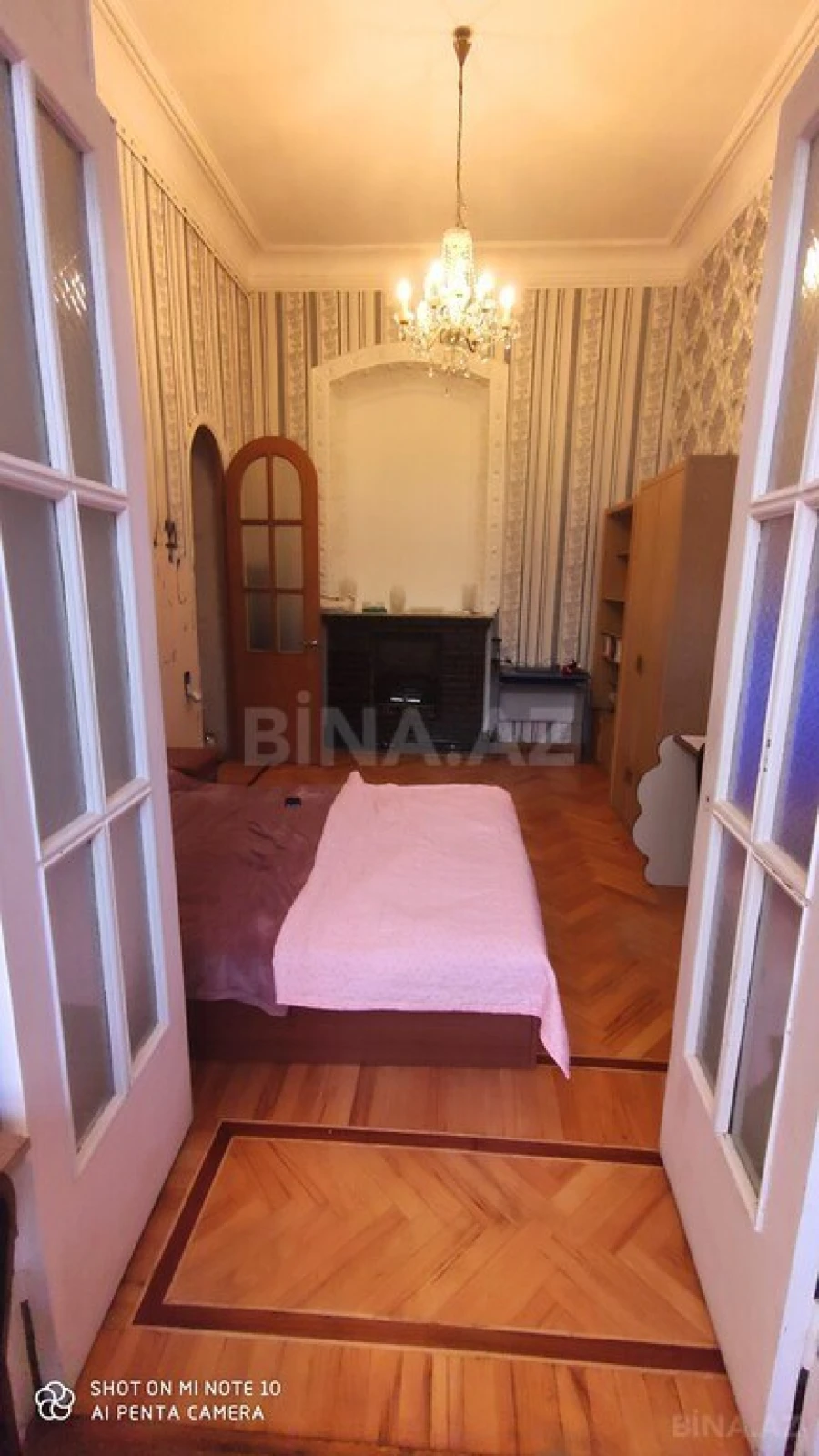 Satılır 4 otaqlı mənzil 130 m²