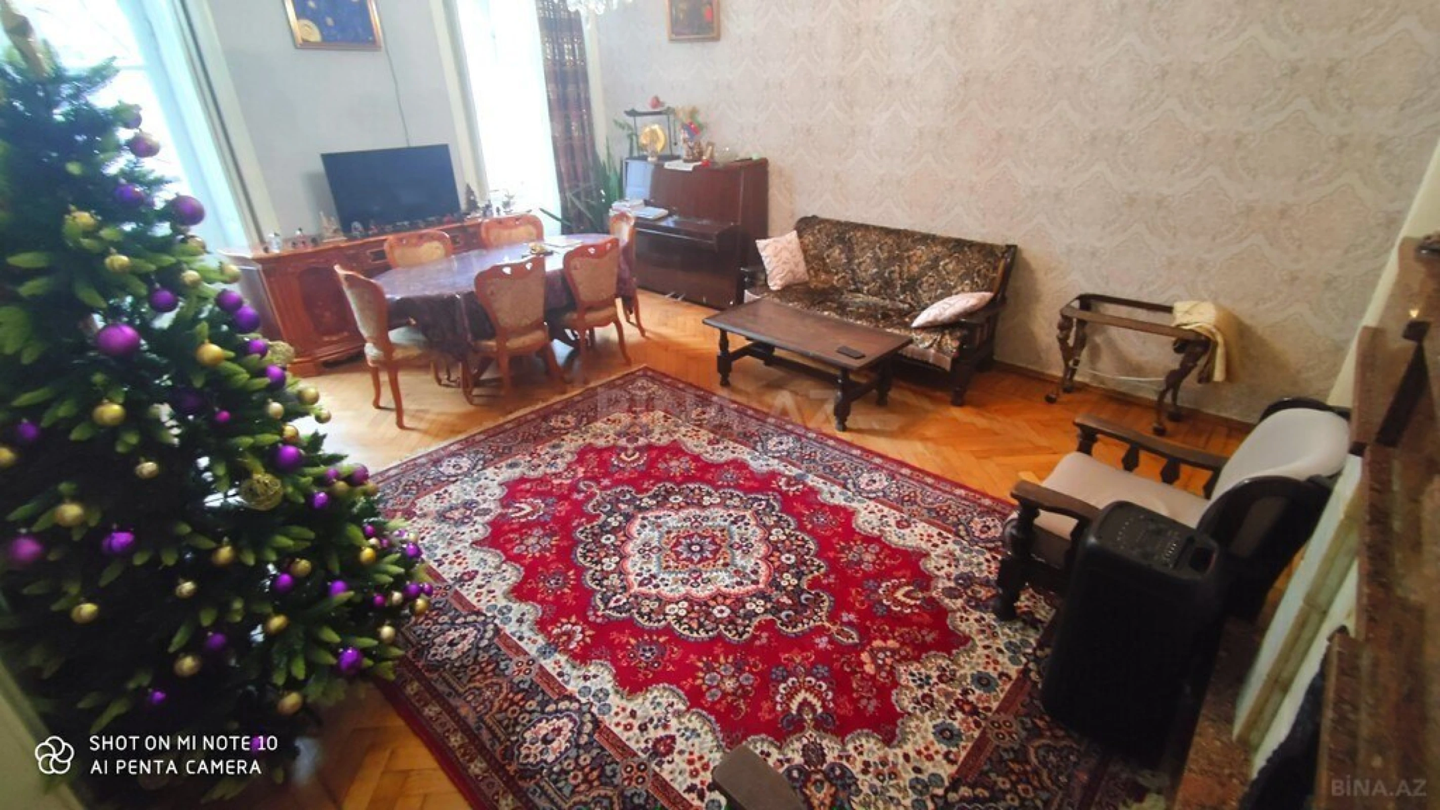 Satılır 4 otaqlı mənzil 130 m²