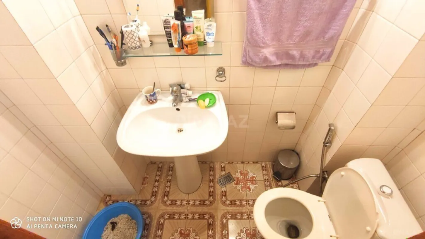Satılır 4 otaqlı mənzil 130 m²