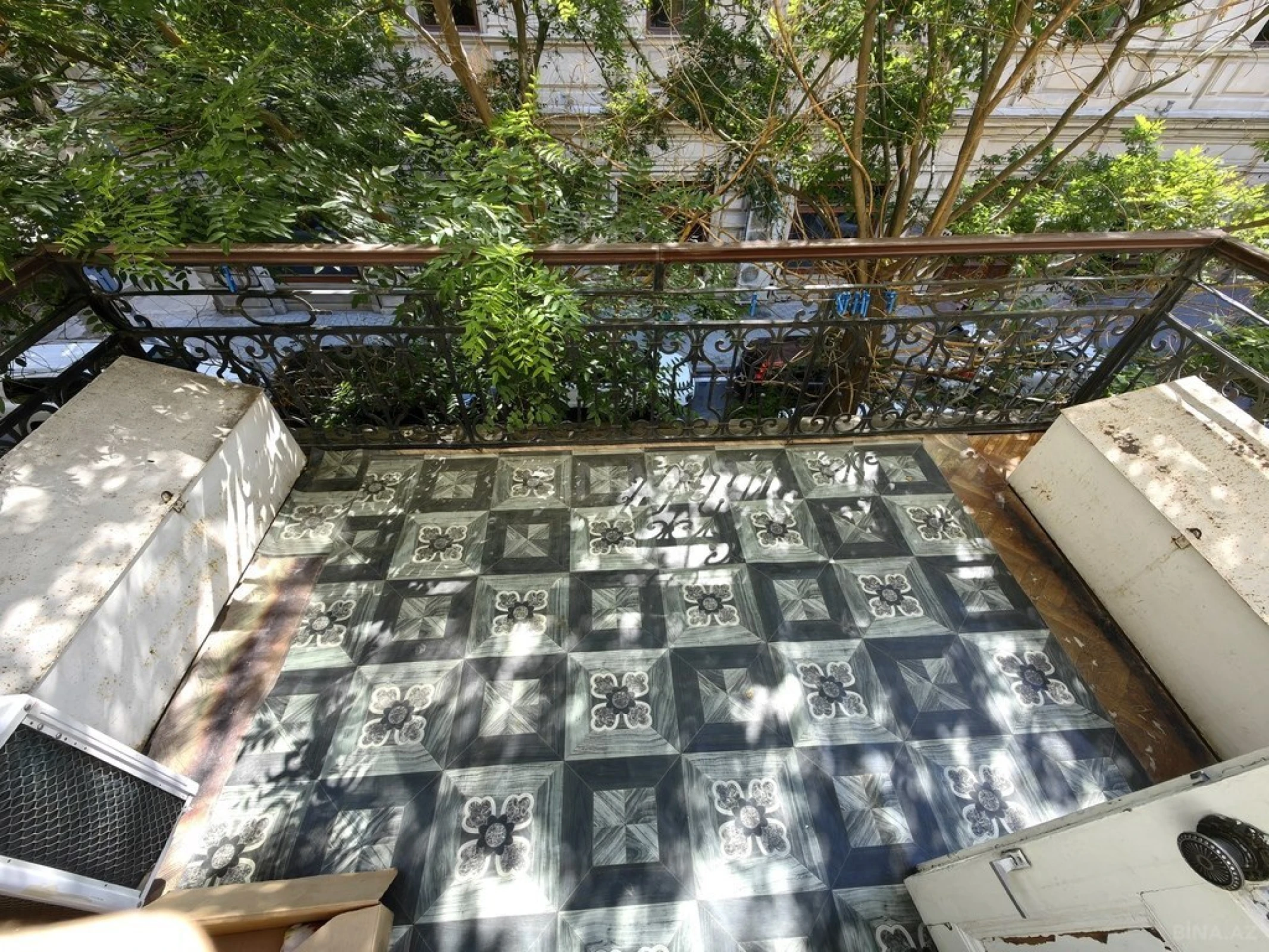 Satılır 4 otaqlı mənzil 130 m²