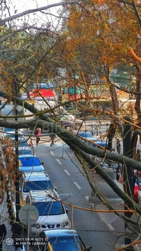 Satılır 4 otaqlı mənzil 130 m²