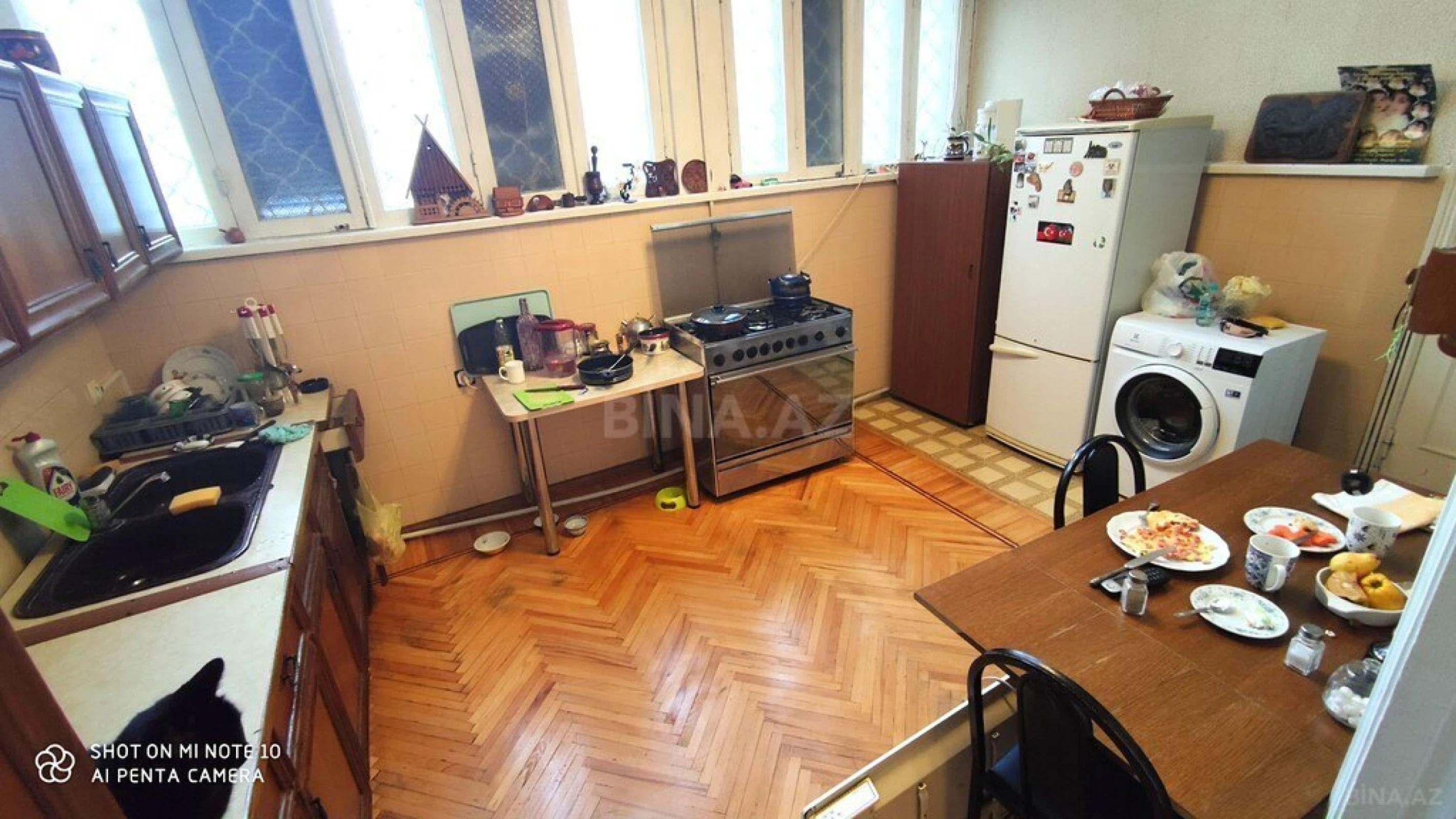 Satılır 4 otaqlı mənzil 130 m²