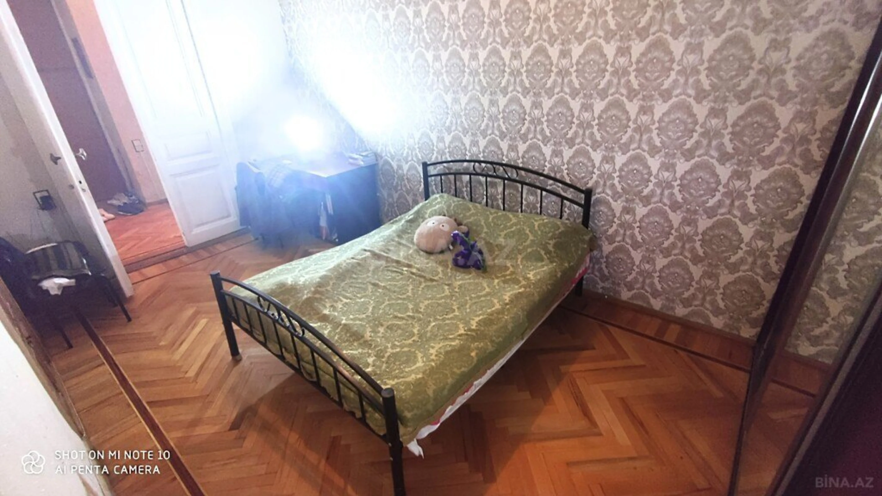 Satılır 4 otaqlı mənzil 130 m²