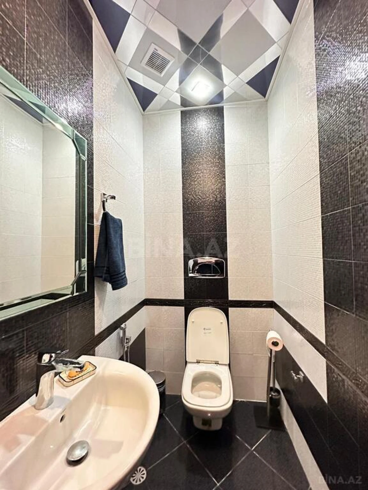 Satılır 5 otaqlı mənzil 260 m²