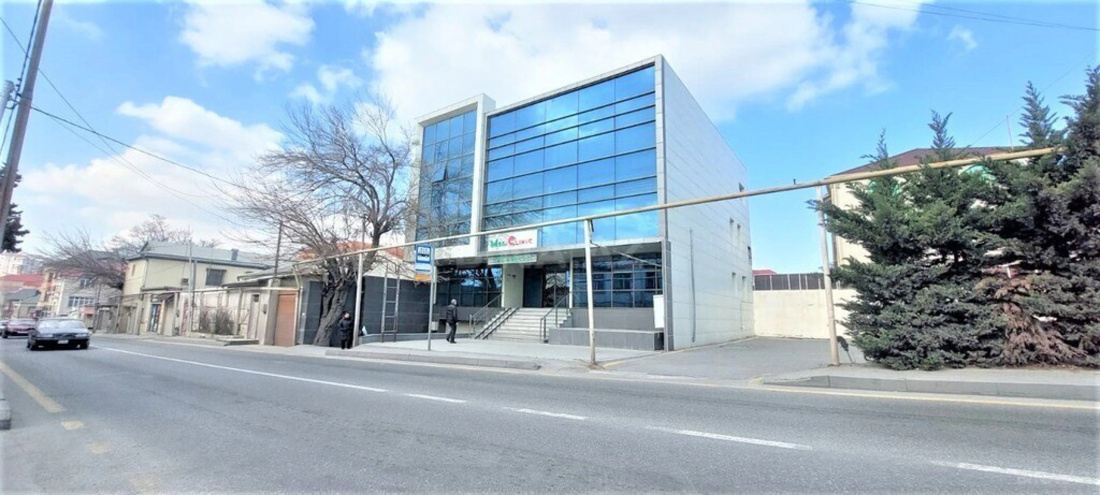 Satılır obyekt 802 m²