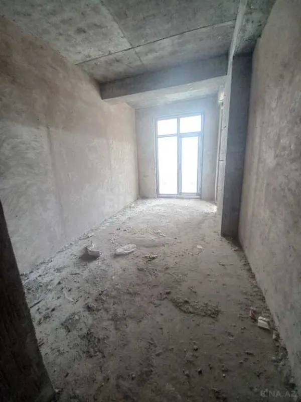 Satılır 3 otaqlı mənzil 159 m²