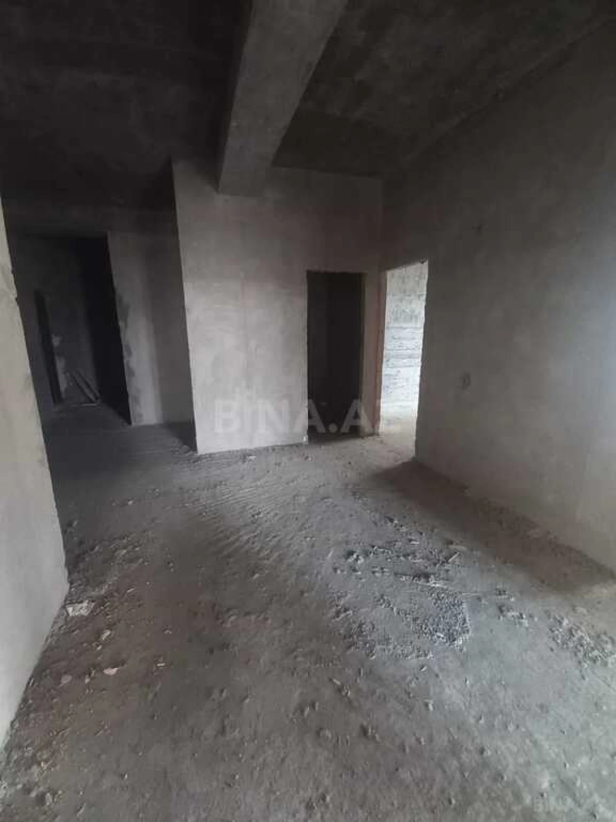 Satılır 3 otaqlı mənzil 159 m²