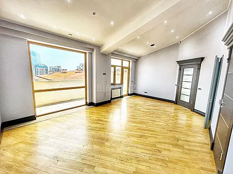 Satılır 3 otaqlı mənzil 200.5 m²