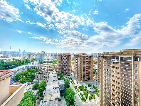 Satılır 3 otaqlı mənzil 200.5 m²