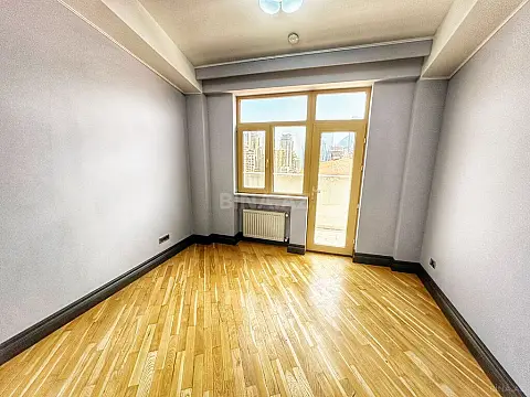 Satılır 3 otaqlı mənzil 200.5 m²