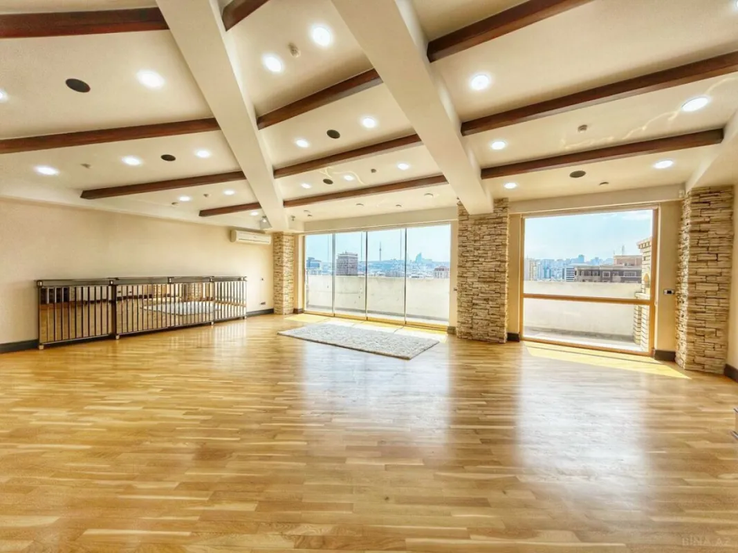 Satılır 3 otaqlı mənzil 200.5 m²