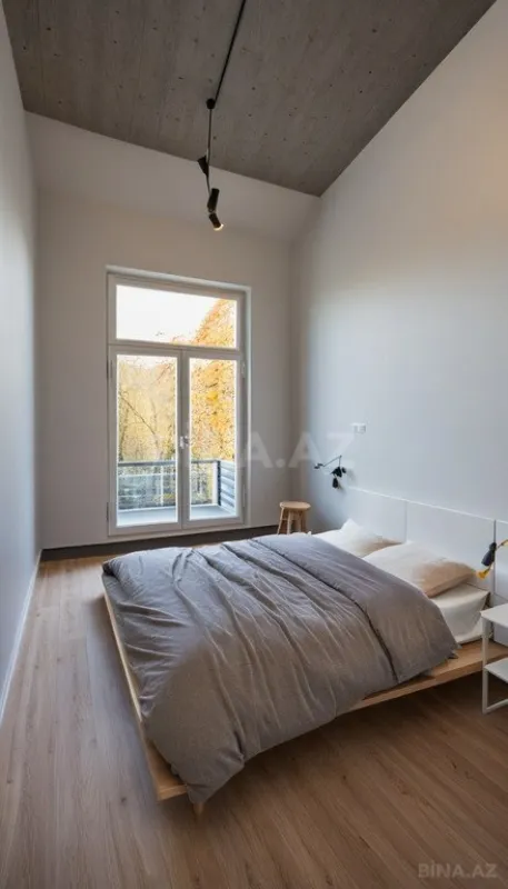 Satılır 4 otaqlı mənzil 267 m²