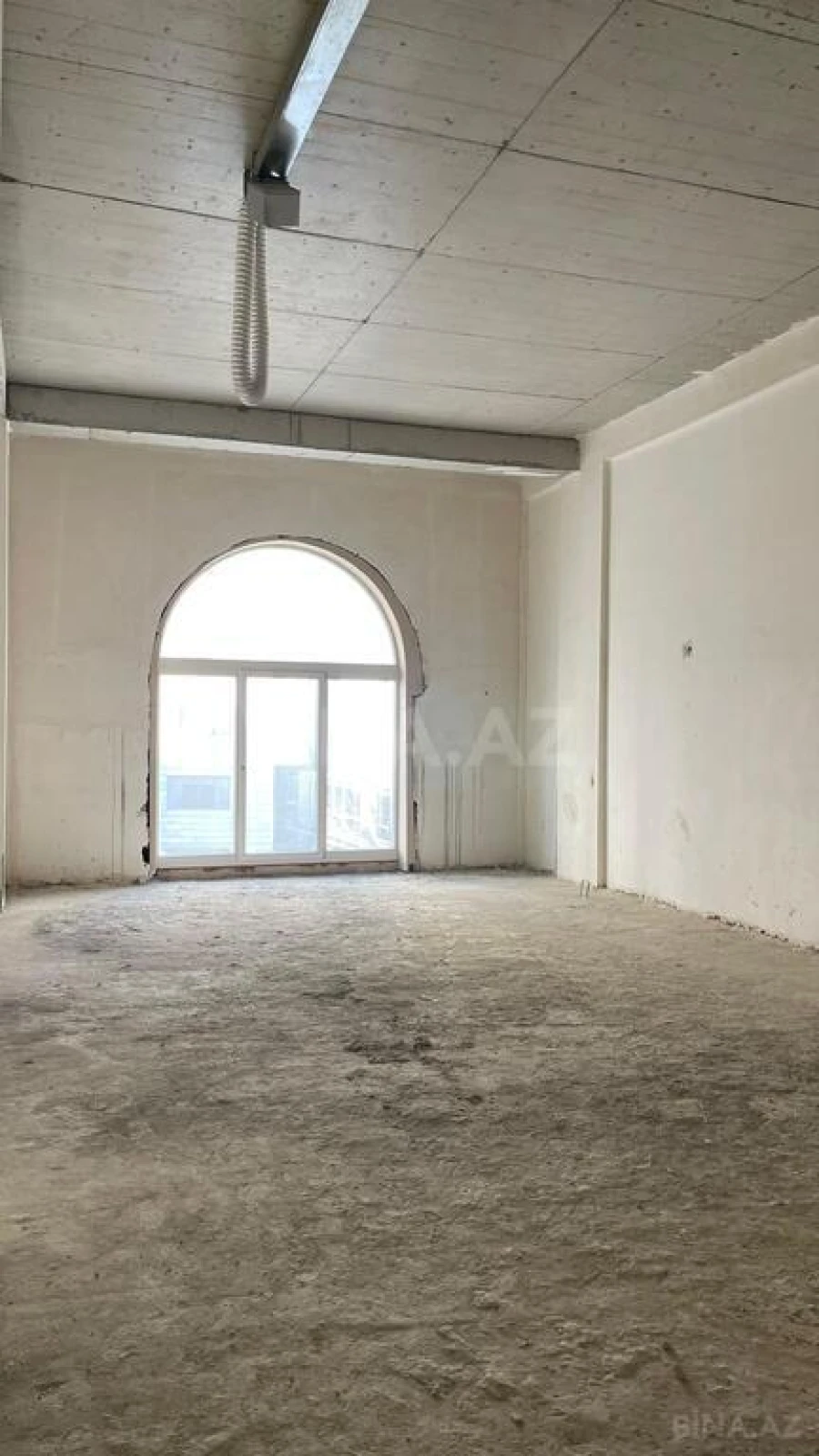 Satılır 4 otaqlı mənzil 267 m²