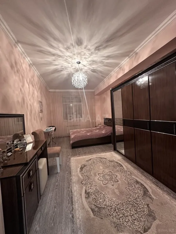 Satılır 3 otaqlı mənzil 96 m²