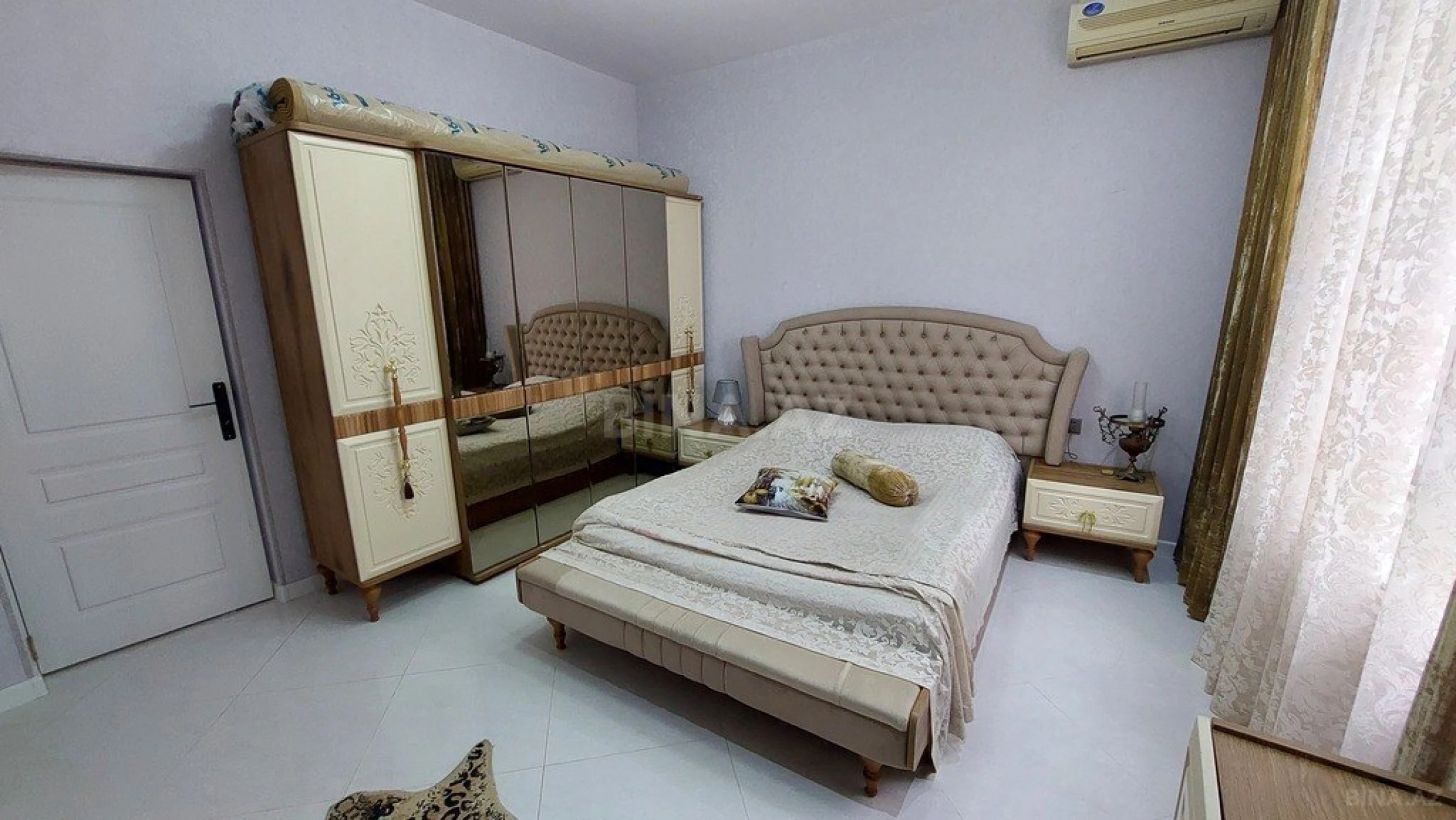Kirayə verilir 5 otaqlı həyət evi 350 m²