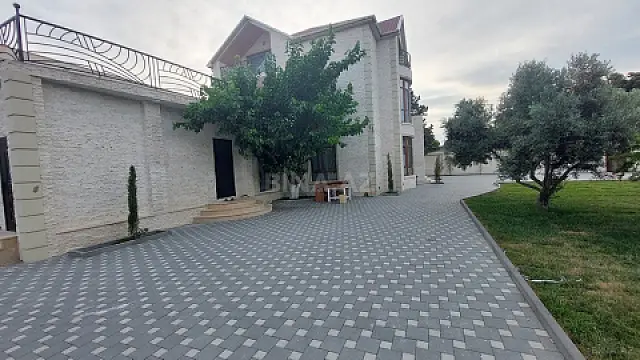 Kirayə verilir 5 otaqlı həyət evi 350 m²