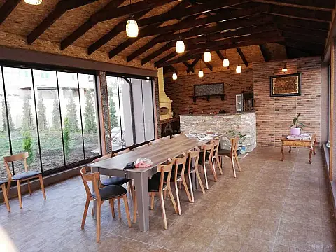 Kirayə verilir 4 otaqlı həyət evi 300 m²