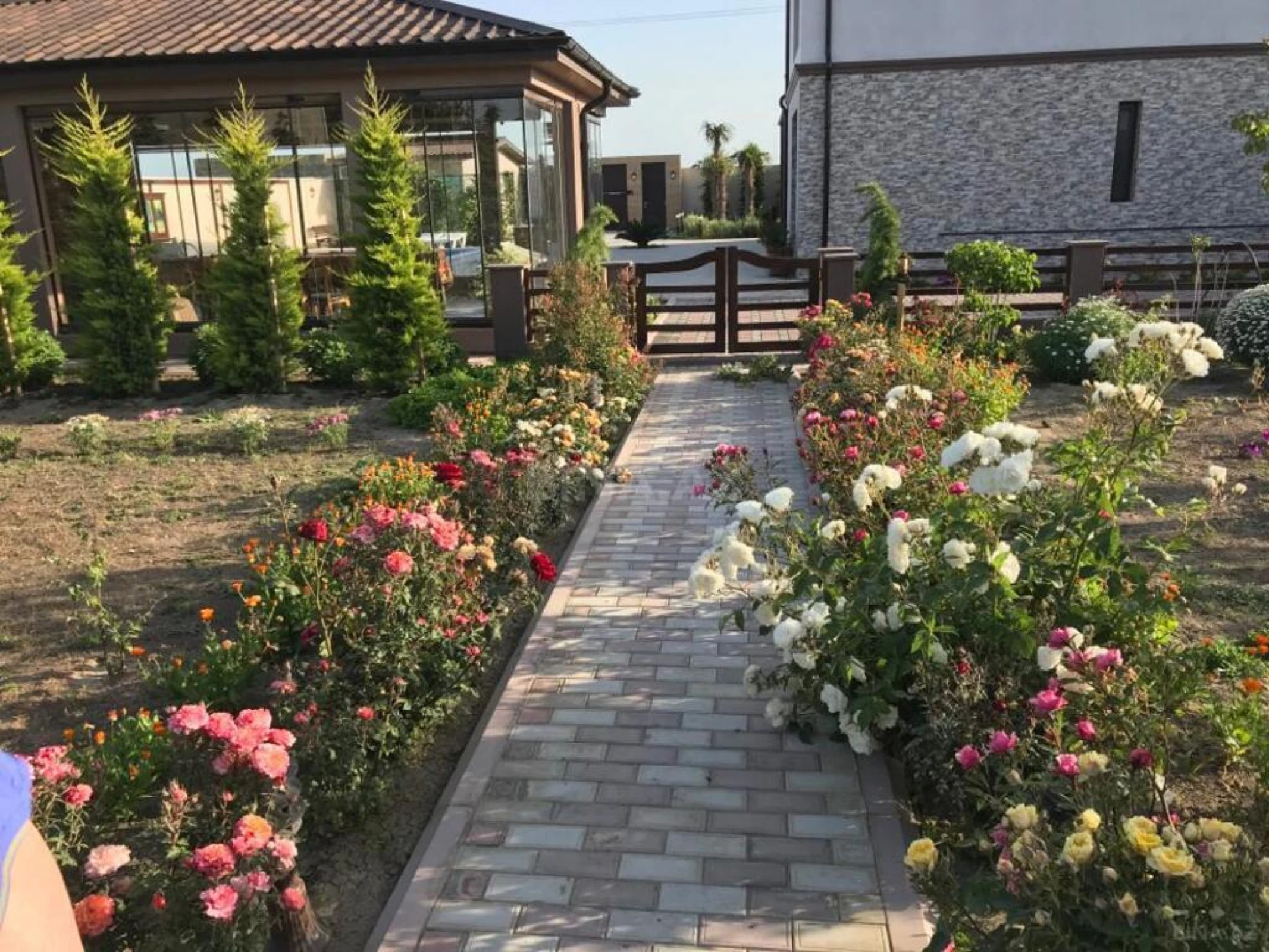 Kirayə verilir 4 otaqlı həyət evi 300 m²