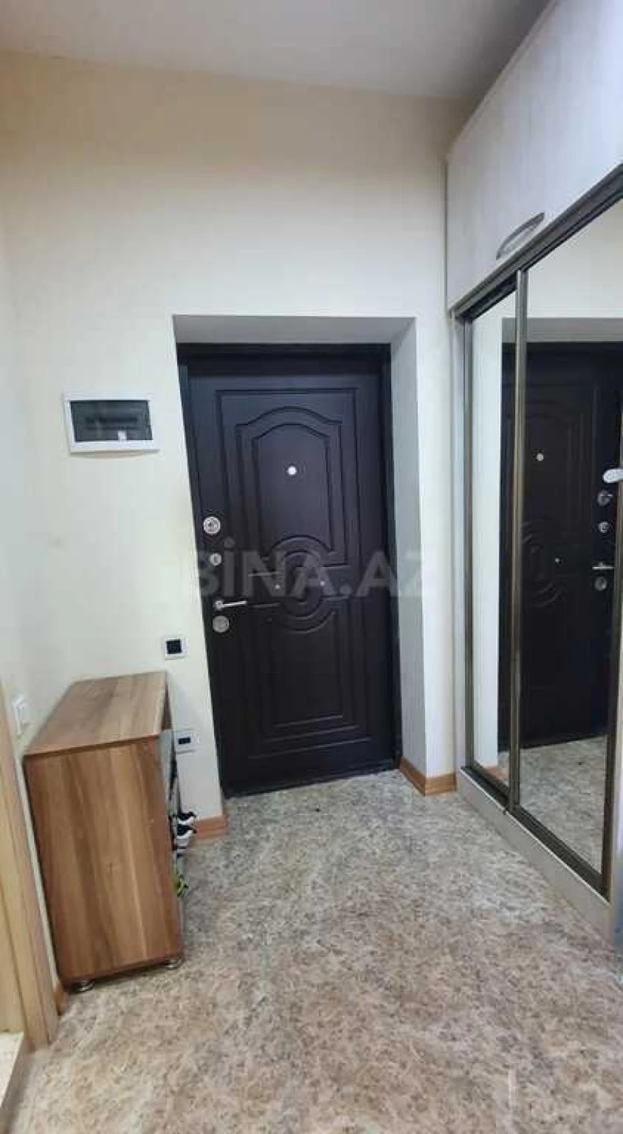Satılır 2 otaqlı mənzil 61 m²