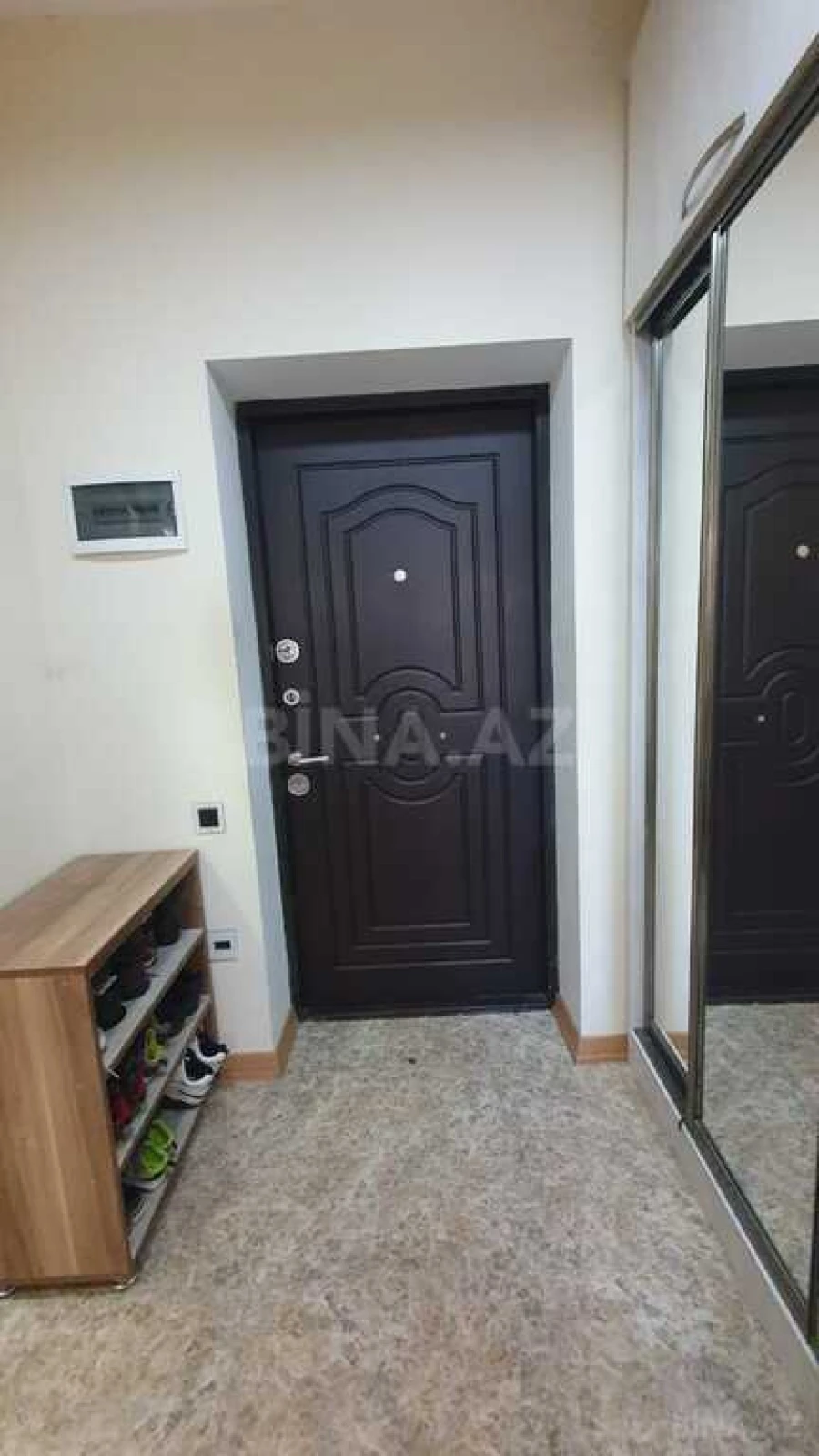 Satılır 2 otaqlı mənzil 61 m²