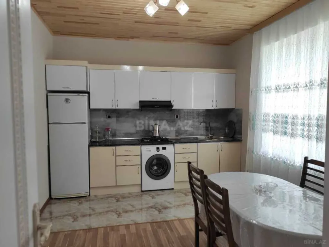 Kirayə verilir 7 otaqlı həyət evi 270 m²