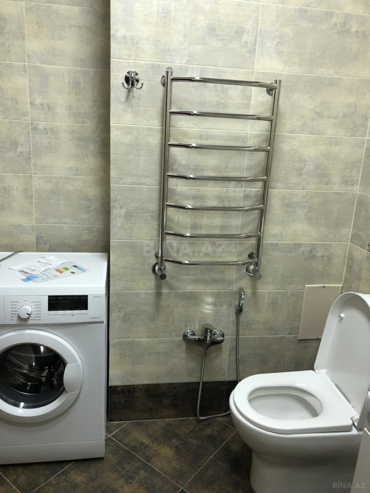 Kirayə verilir 2 otaqlı mənzil 65 m²