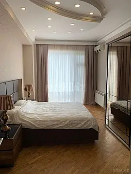 Satılır 4 otaqlı mənzil 205.5 m²
