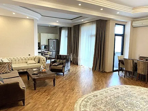 Satılır 4 otaqlı mənzil 205.5 m² — Bakı, Yasamal qəs. 4 otaq 205.50 m²