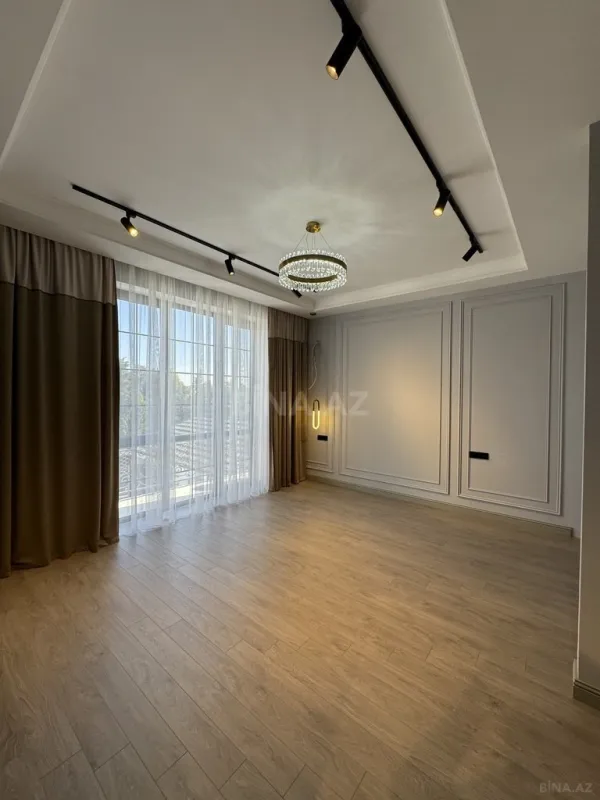 Satılır 5 otaqlı həyət evi 313 m²