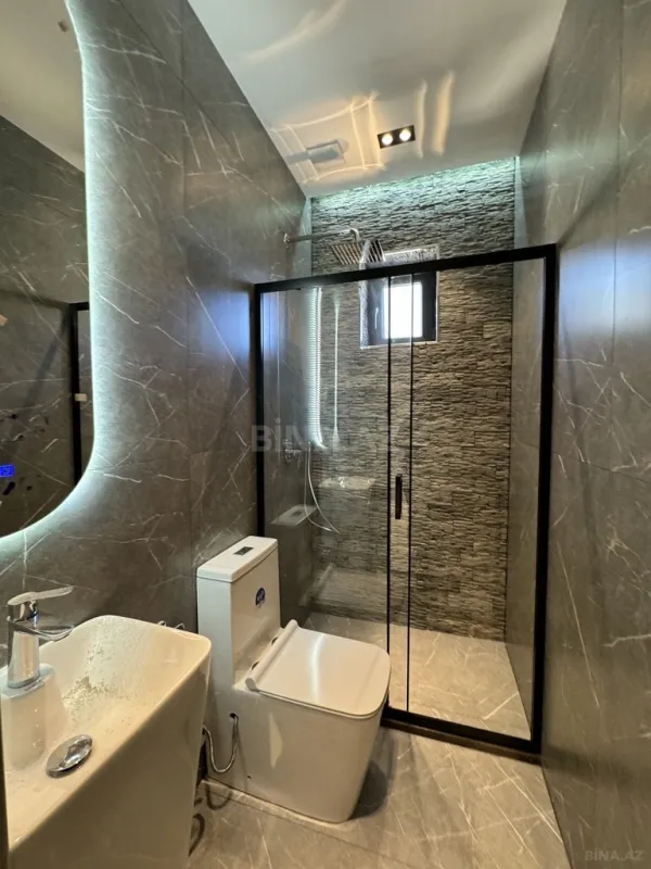 Satılır 5 otaqlı həyət evi 313 m²