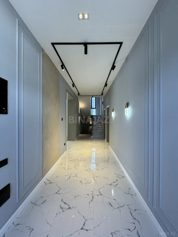 Satılır 5 otaqlı həyət evi 313 m²