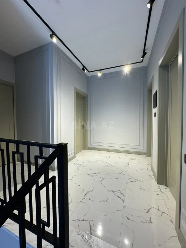 Satılır 5 otaqlı həyət evi 313 m²