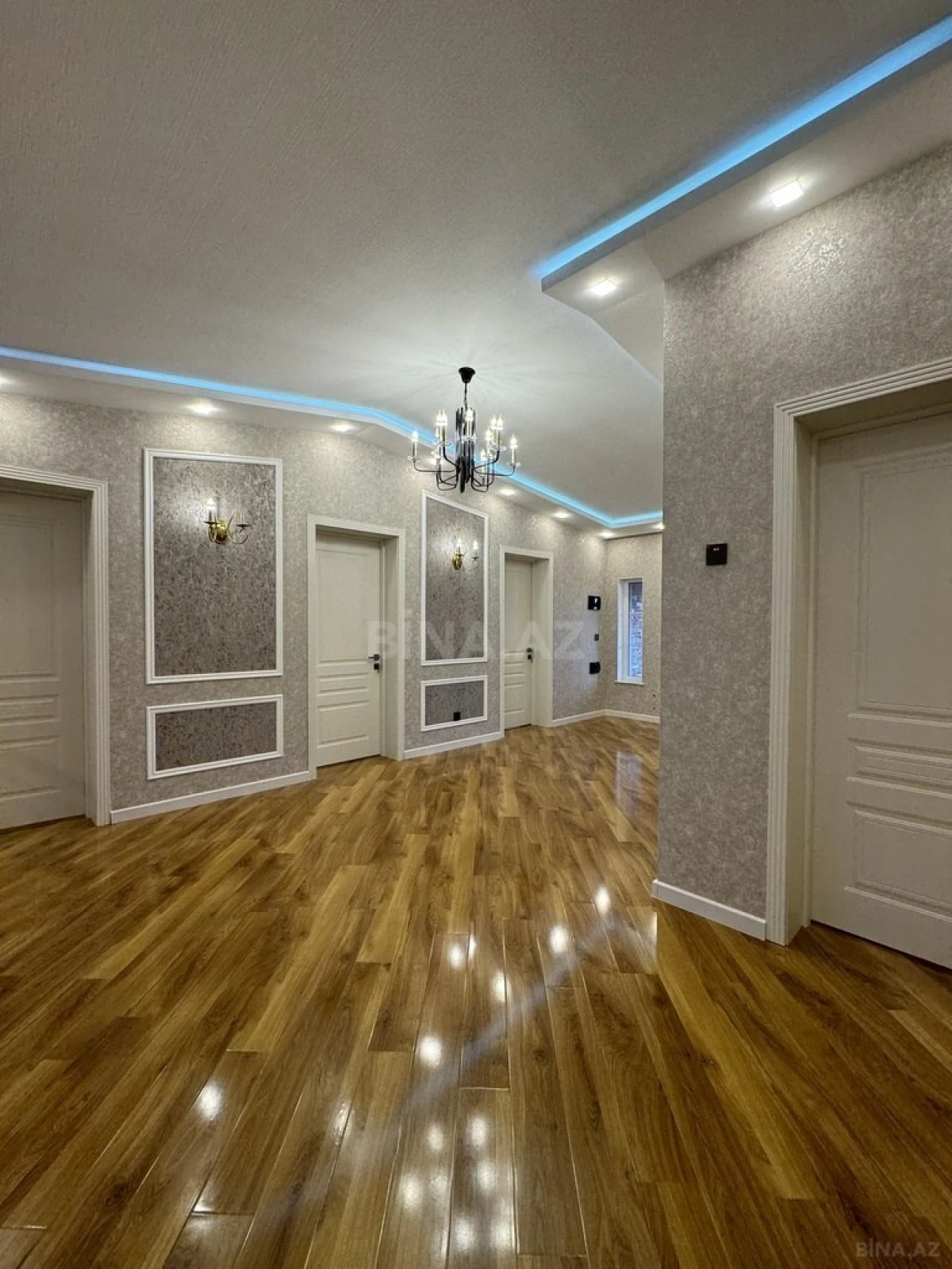 Satılır 6 otaqlı həyət evi 350 m²