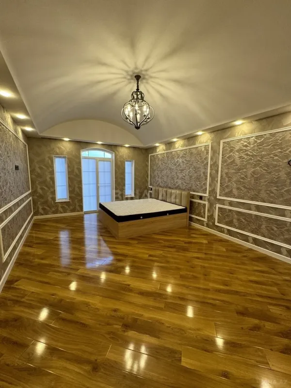 Satılır 6 otaqlı həyət evi 350 m²