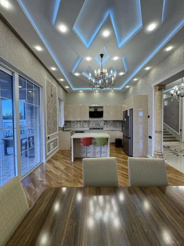 Satılır 6 otaqlı həyət evi 350 m²