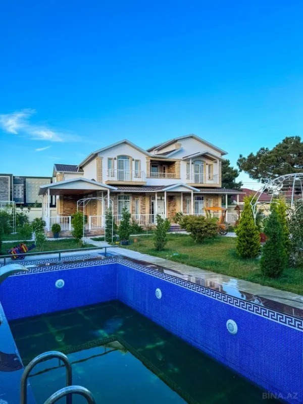 Satılır 6 otaqlı həyət evi 350 m²