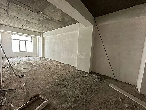 Satılır 4 otaqlı mənzil 171 m²