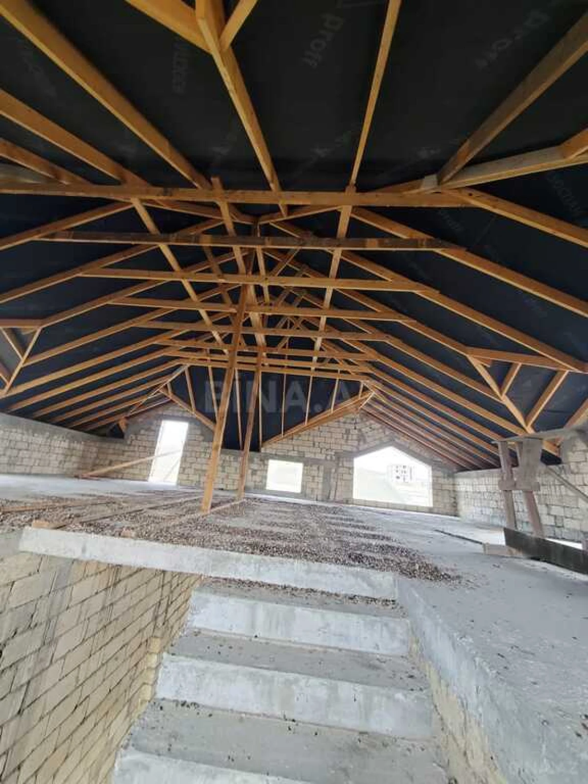 Satılır 6 otaqlı həyət evi 600 m²