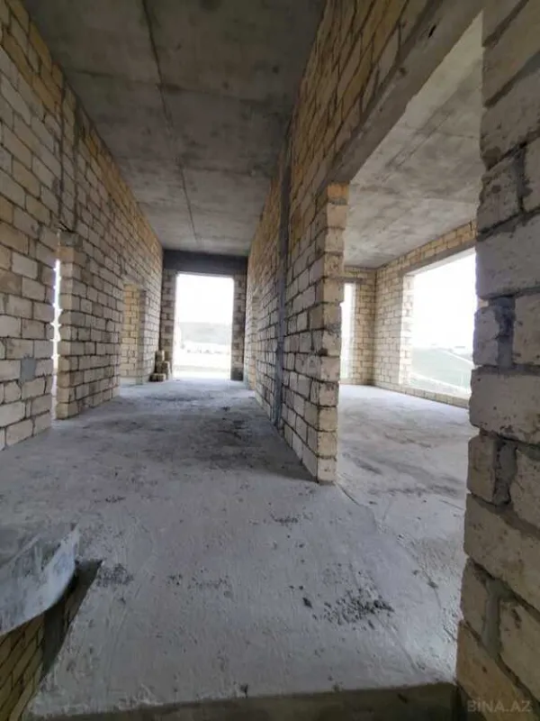 Satılır 6 otaqlı həyət evi 600 m²