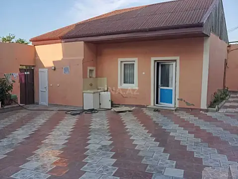 Satılır 6 otaqlı həyət evi 150 m²